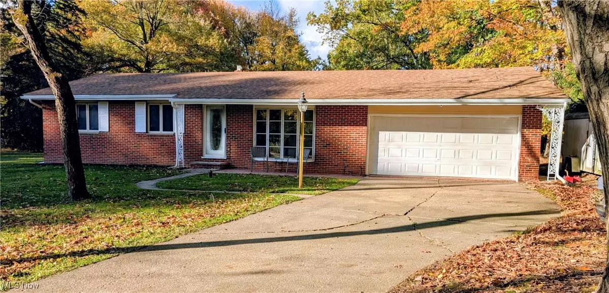 Sagamore Hills, OH 44067,7669 Locust CIR