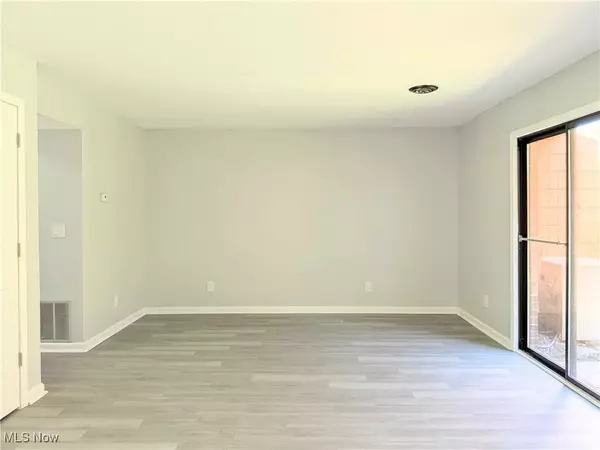 Akron, OH 44304,691 Carroll ST