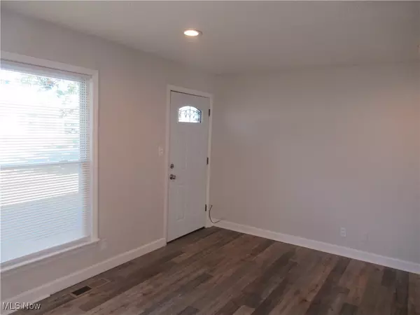 Cleveland, OH 44111,12009 Summerland AVE