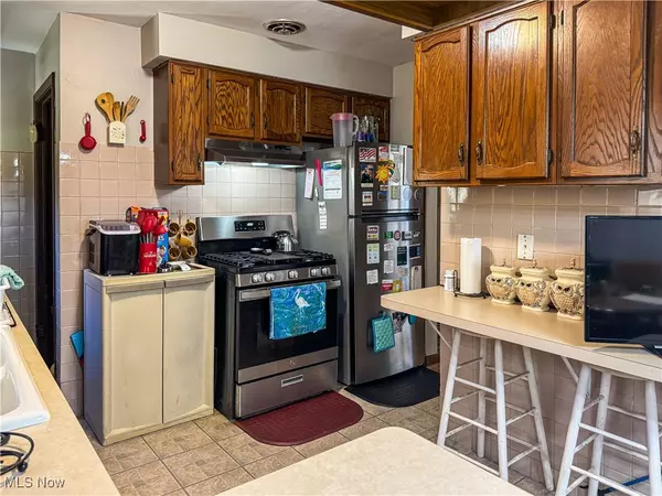 Youngstown, OH 44509,718 N Bon Air AVE