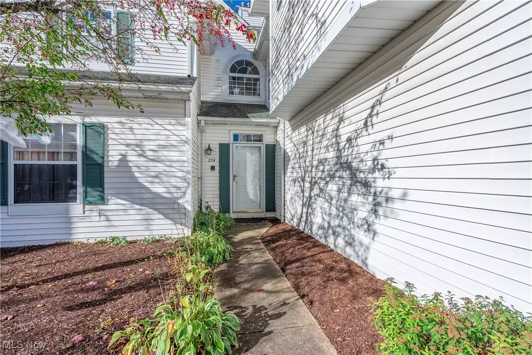 North Olmsted, OH 44070,274 Vista CIR