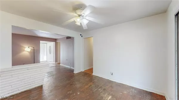 Chagrin Falls, OH 44022,102 Leaview LN