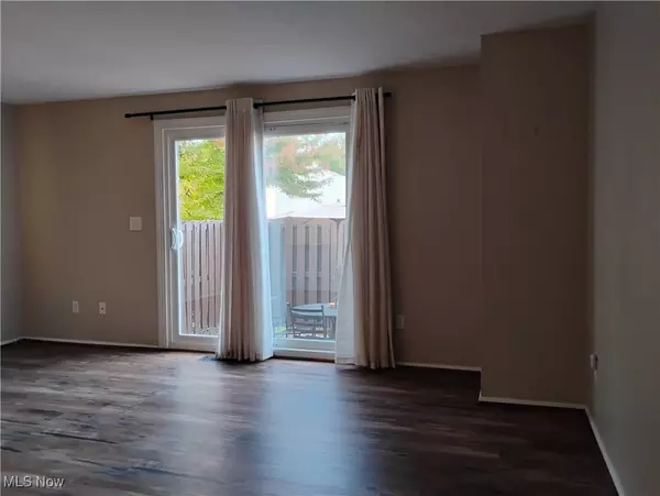 Brunswick Hills, OH 44212,4821 GRAFTON ROAD