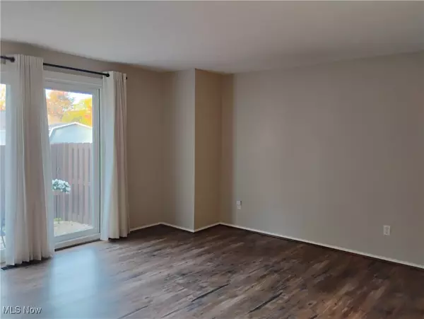 Brunswick Hills, OH 44212,4821 GRAFTON ROAD