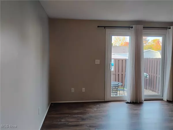 Brunswick Hills, OH 44212,4821 GRAFTON ROAD