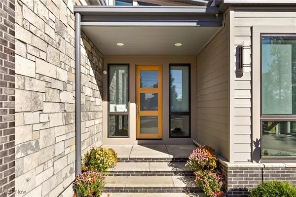 Westlake, OH 44145,23940 Center Ridge RD