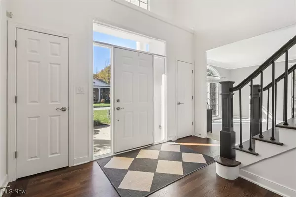 Hudson, OH 44236,6167 Burr Oak WAY