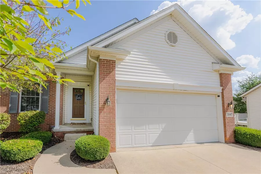 3047 Chalford CIR NW, North Canton, OH 44720