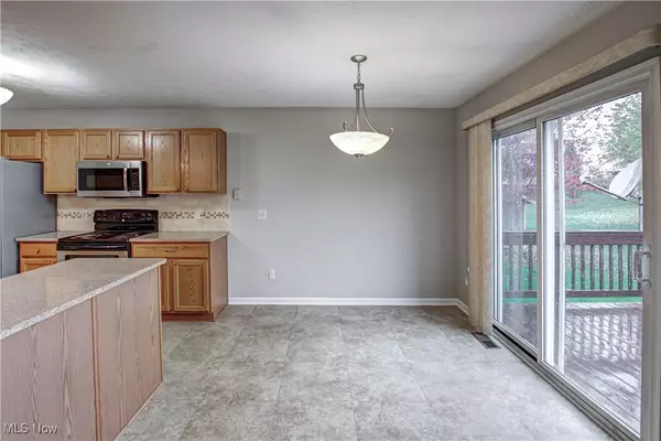 Brunswick, OH 44212,3335 Sleepy Hollow RD