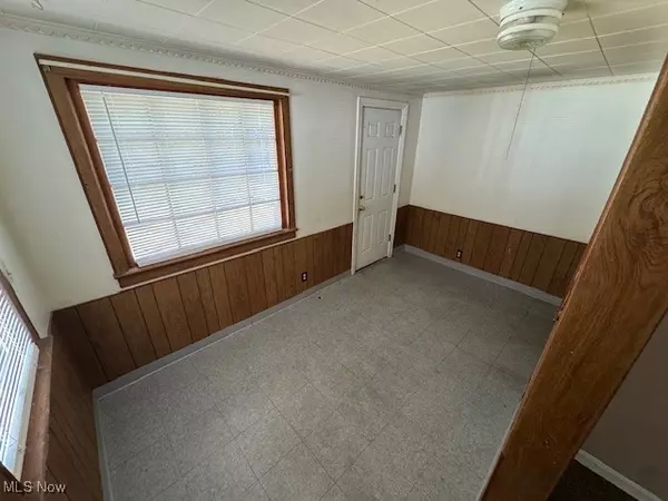 Euclid, OH 44132,1507 Babbitt RD