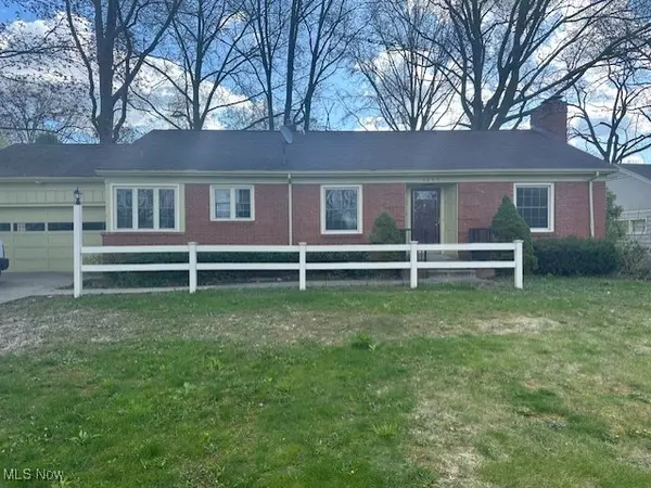 4095 Stratford RD, Youngstown, OH 44512