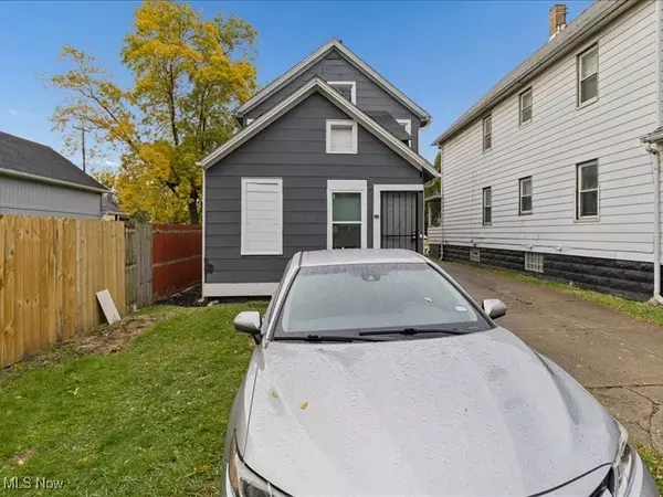 Cleveland, OH 44127,2979 E 67th ST