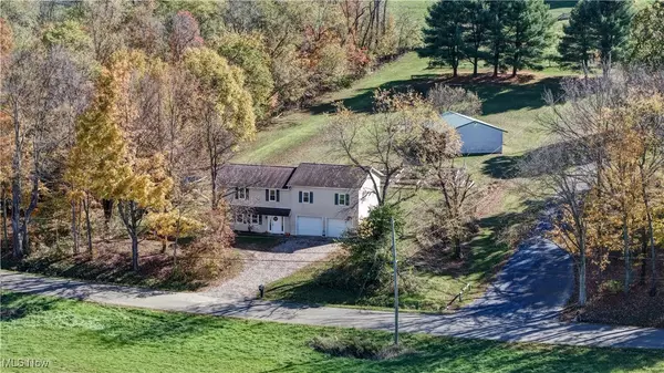 4244 Murray RD NW, Dover, OH 44622