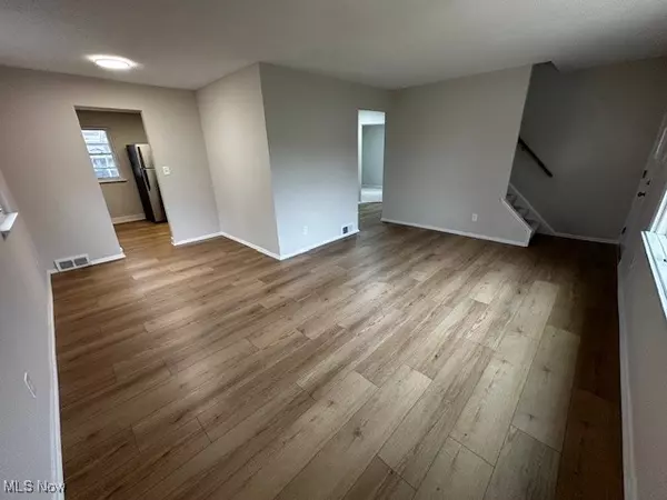 Euclid, OH 44132,26351 Farringdon AVE