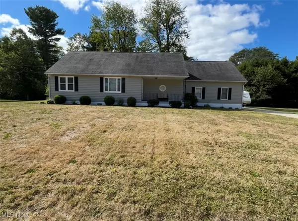 2100 Philzer ST NW, North Canton, OH 44720