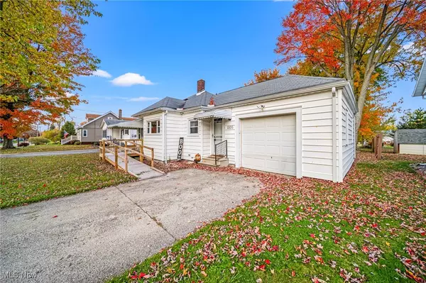 Ashtabula, OH 44004,1105 E 18th ST