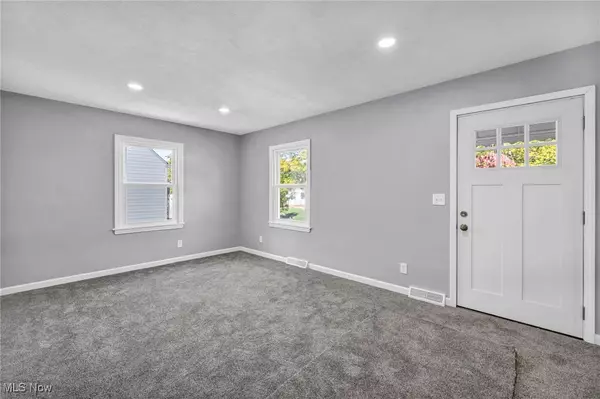 Akron, OH 44306,824 Austin AVE