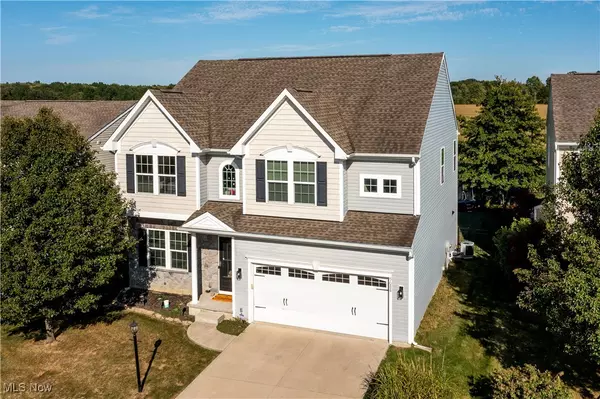 9088 Stonegate CIR, North Ridgeville, OH 44039