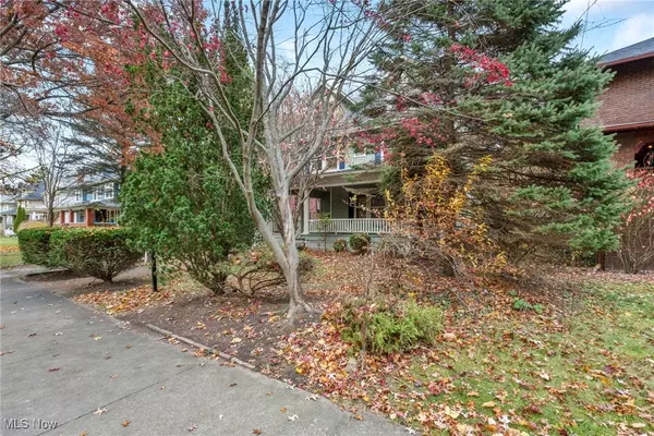 Akron, OH 44303,113 N Highland AVE