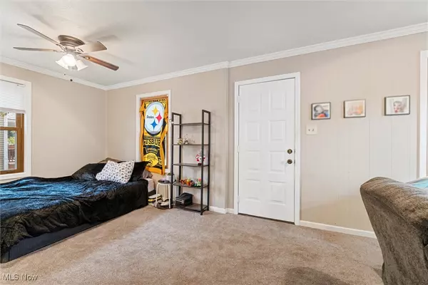 Columbiana, OH 44408,126 S West ST