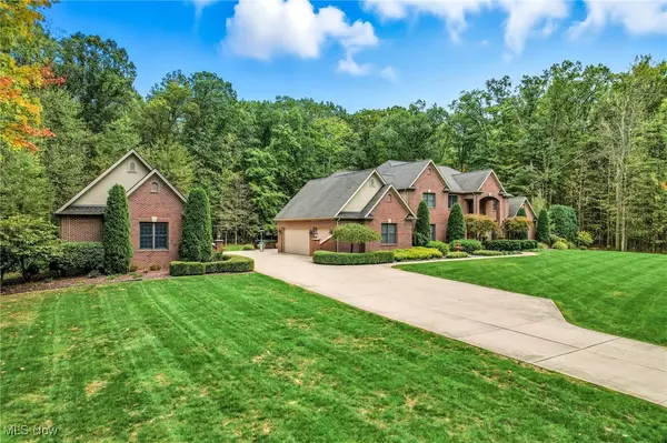 2520 Eastpoint Heights DR SE, Warren, OH 44484