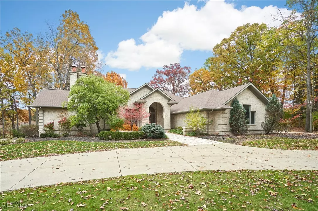 Canton, OH 44718,4120 Lochness CIR NW