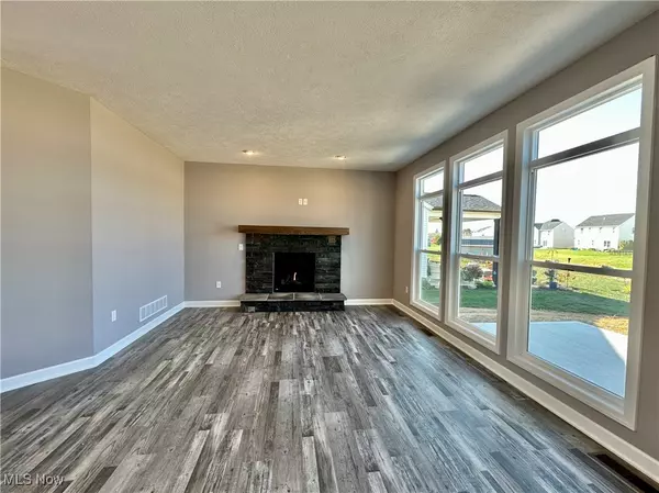 Uniontown, OH 44685,2316 Ledgestone DR NW