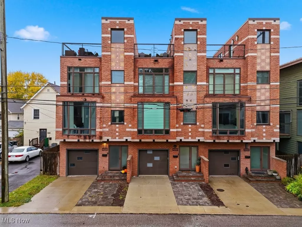 Cleveland, OH 44113,2503 Thurman AVE