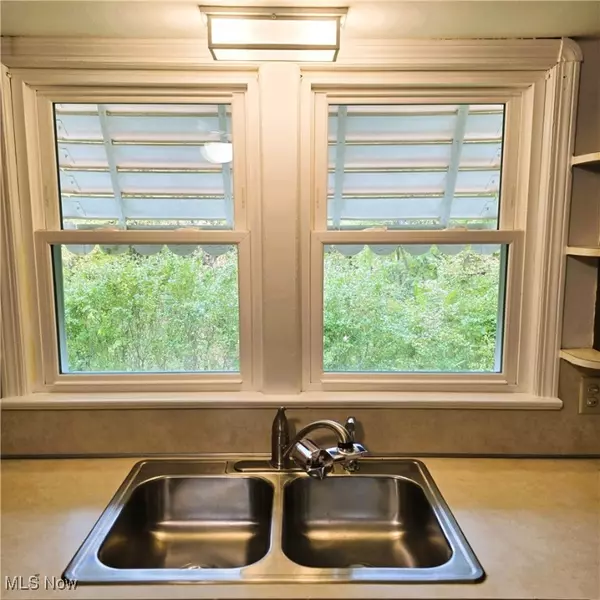 Middleburg Heights, OH 44130,13505 Old Pleasant Valley RD