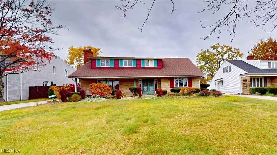 3283 Van Aken BLVD, Shaker Heights, OH 44120