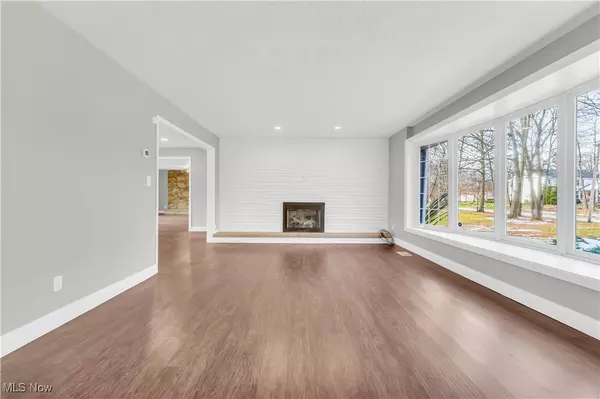 Hudson, OH 44236,1752 Marwell BLVD