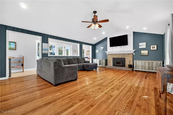 Chagrin Falls, OH 44023,7436 Chagrin RD