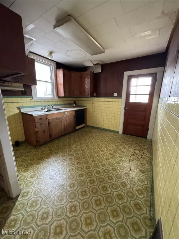 Martins Ferry, OH 43935,508 Virginia ST