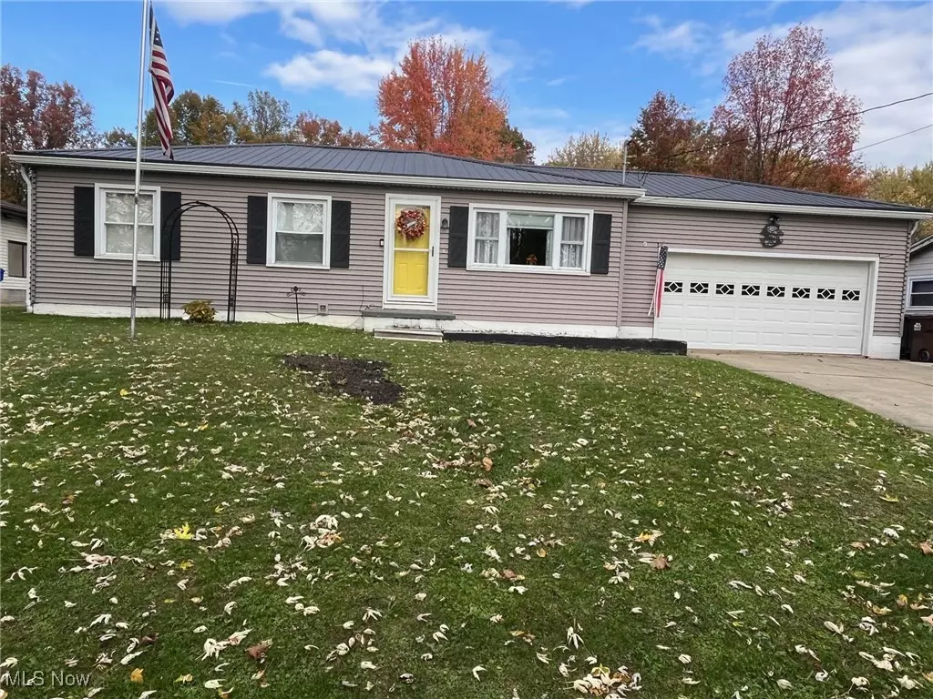 Warren, OH 44484,4041 Fairlawn Heights DR SE