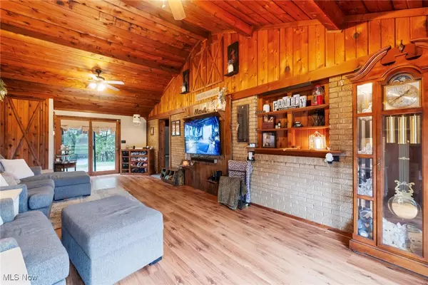 East Liverpool, OH 43920,15167 Cricket LN