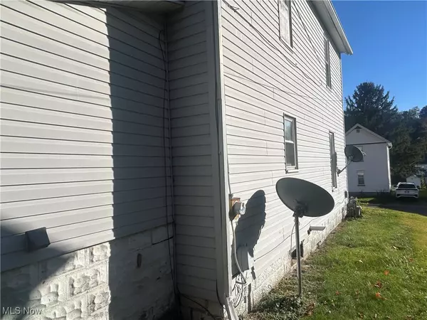 Coshocton, OH 43812,1628 Hay AVE