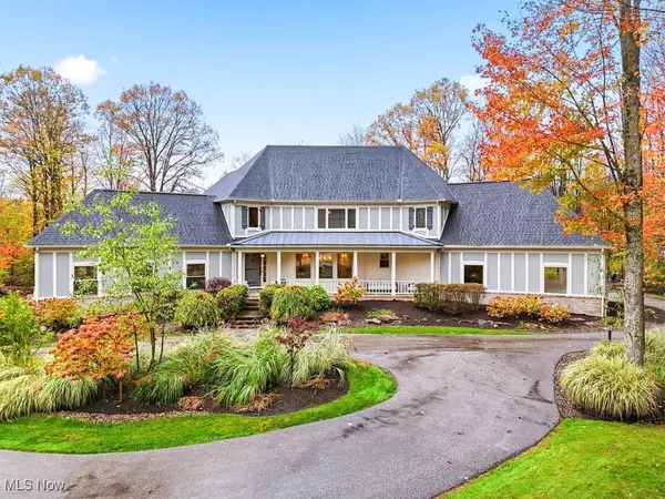 9550 Weathervane DR, Chagrin Falls, OH 44023