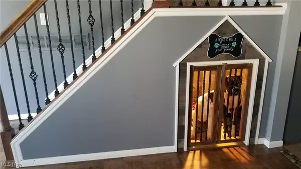 North Olmsted, OH 44070,4171 Linden CIR