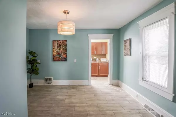 North Canton, OH 44720,624 Portage ST NW