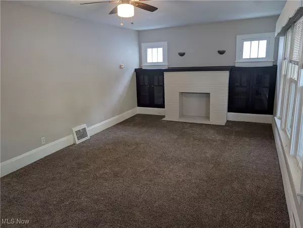 Barberton, OH 44203,526 Wooster RD N