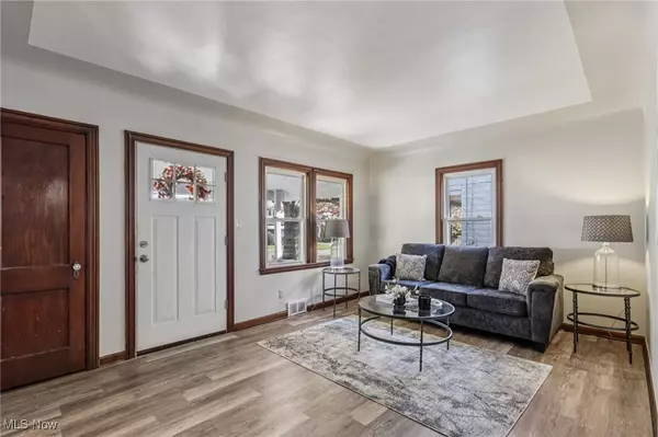 Youngstown, OH 44509,512 S Hazelwood AVE