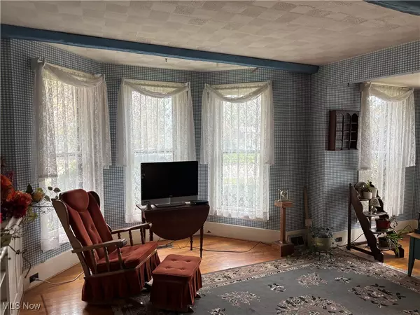 Dover, OH 44622,506 N Wooster AVE