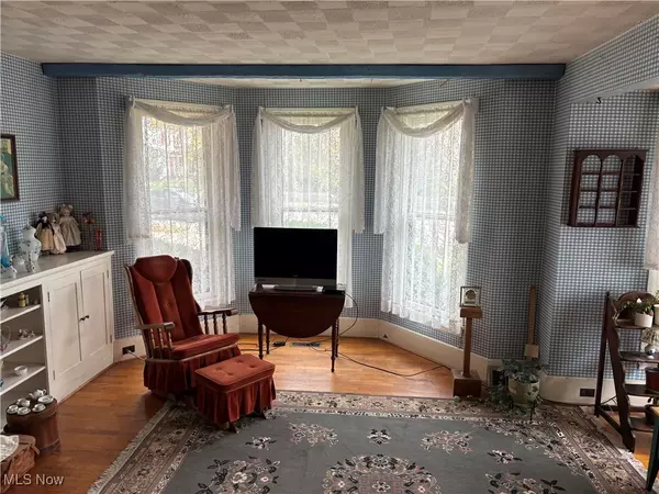 Dover, OH 44622,506 N Wooster AVE