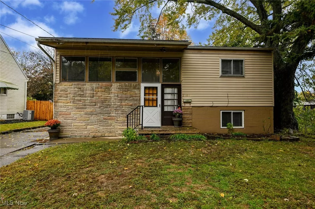 Akron, OH 44314,2784 Conway ST