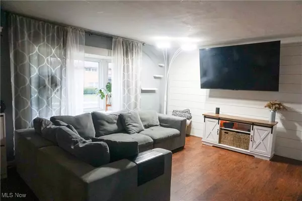 Cuyahoga Falls, OH 44221,1140 Cooper DR