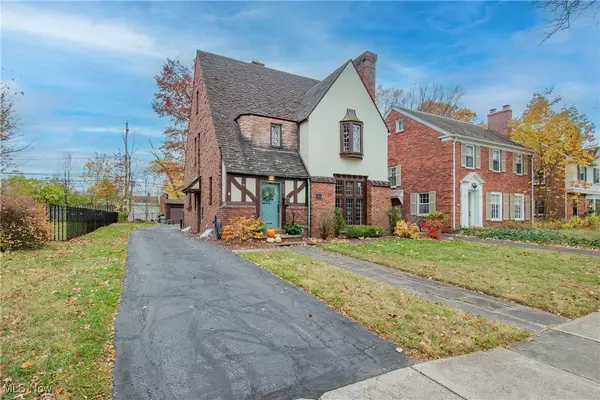 Shaker Heights, OH 44122,18302 Scottsdale BLVD