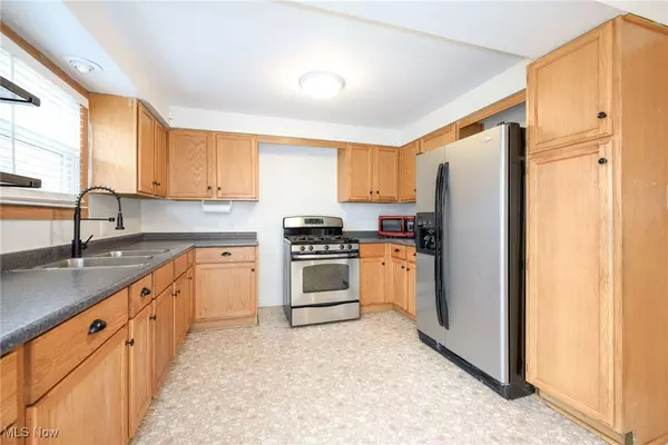 Akron, OH 44312,2954 Morrison ST