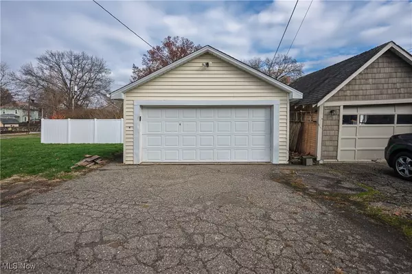 Dover, OH 44622,1009 N Walnut ST N