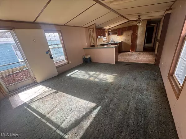 Chardon, OH 44024,11056 Leader RD