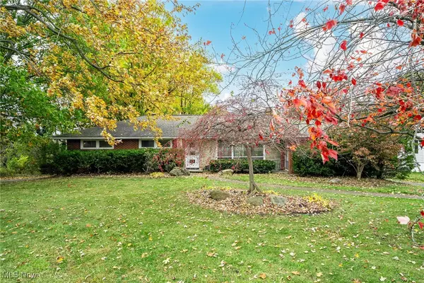 38850 Detroit RD, Avon, OH 44011